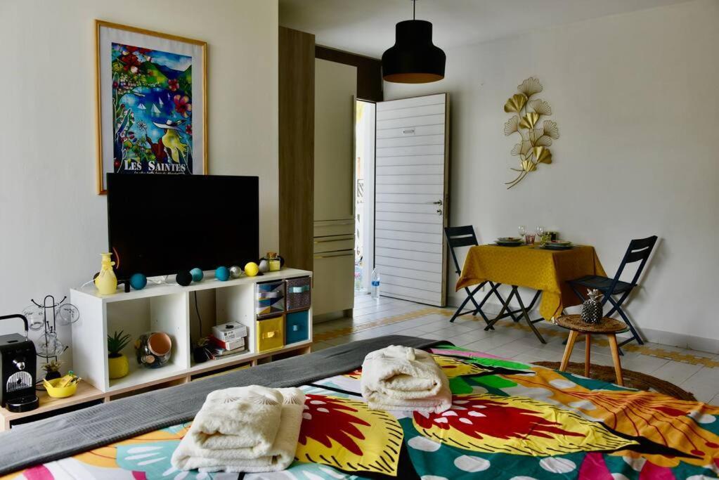 Joli Manga Soley Studio Dans Tres Belle Residence Saint-Francois  Εξωτερικό φωτογραφία