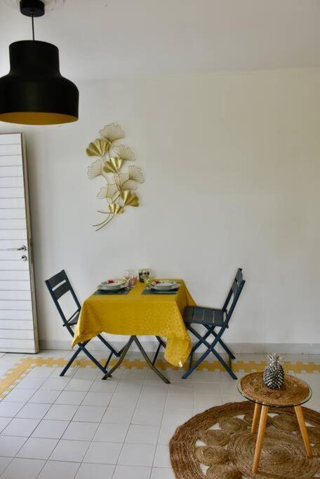 Joli Manga Soley Studio Dans Tres Belle Residence Saint-Francois  Εξωτερικό φωτογραφία